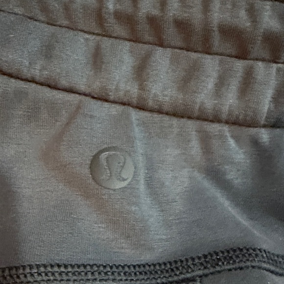 Lululemon Women's Black Softstreme High-Rise Shorts - 4” - Picture 3 of 5
